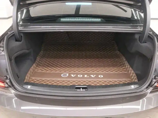 Volvo S90 — Фото автомобиля 19