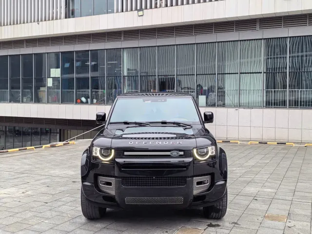 Land Rover Defender — Фото автомобиля 2