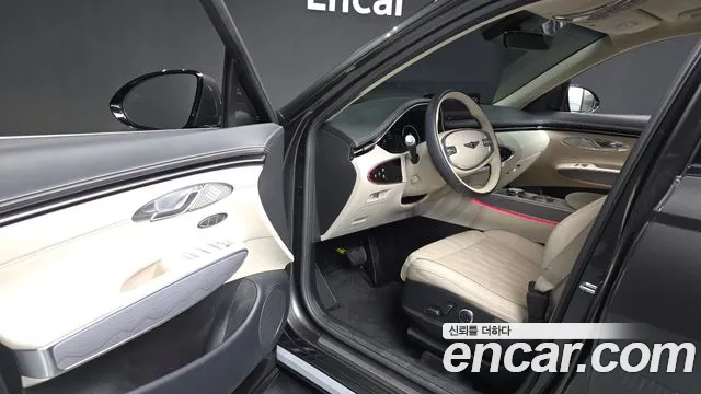 Genesis GV70 — Фото автомобиля 15