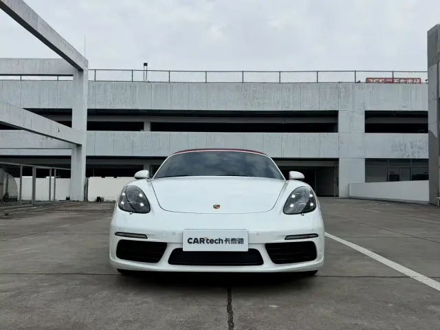Porsche 718 — Фото автомобиля 2
