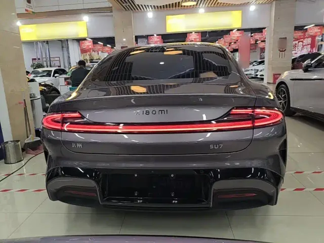 Xiaomi SU7 — Фото автомобиля 5