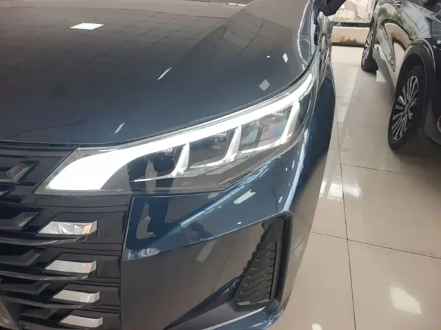 GAC Trumpchi M6 — Фото автомобиля 23