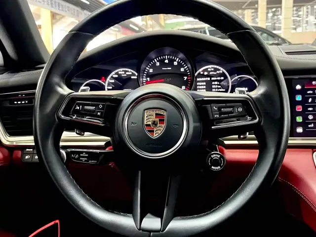 Porsche Panamera — Фото автомобиля 14