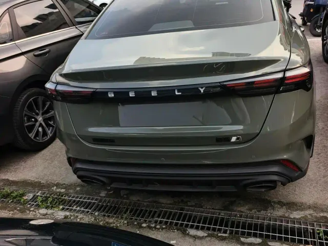 Geely Binrui — Фото автомобиля 8