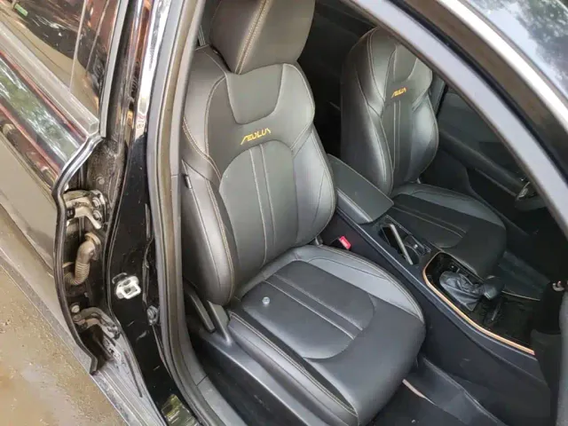 Dongfeng Yixuan — Фото автомобиля 24
