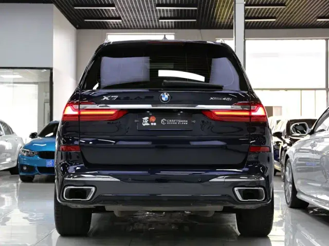 BMW X7 — Фото автомобиля 25