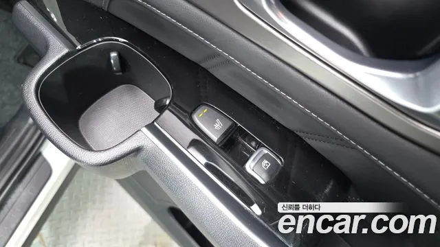 Kia Sorento Sorento 4-е поколение Дизель 2.2 2WD — Фото автомобиля 24