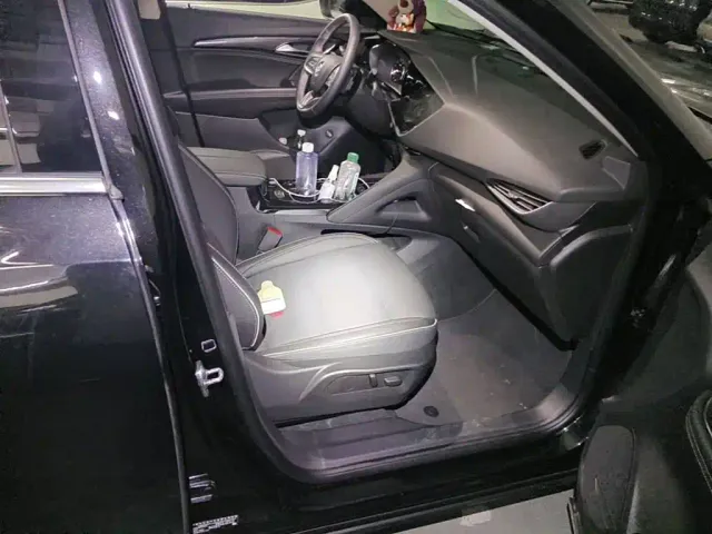 Buick Envision Plus — Фото автомобиля 13