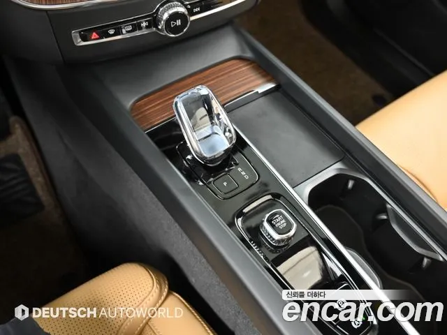Volvo XC60 2nd Gen — Фото автомобиля 9