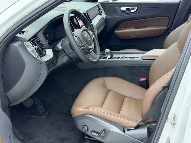 Volvo XC60 — Фото автомобиля 4