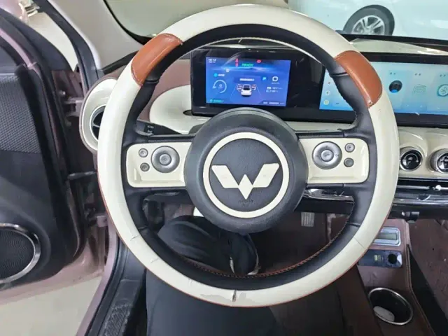 Wuling Bingo — Фото автомобиля 10