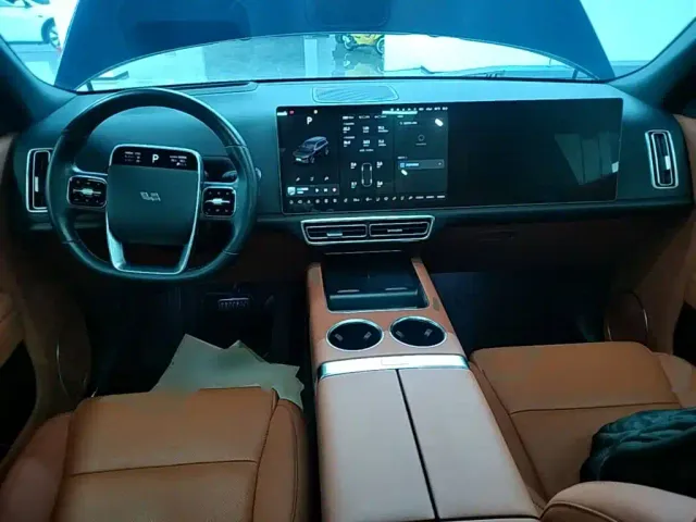Li Auto L9 — Фото автомобиля 9