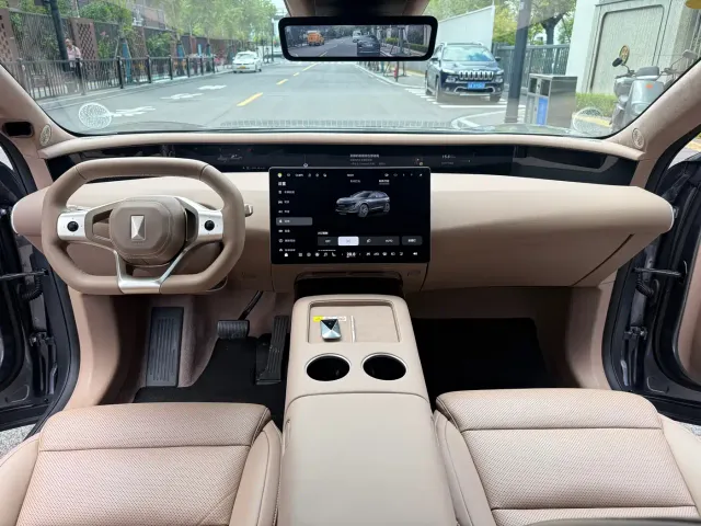 Avatr Avatr 07 2026 model Ultra EV AWD — Фото автомобиля 7
