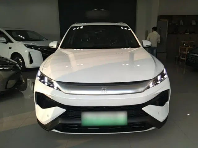BYD Song Pro — Фото автомобиля 2