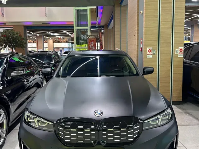Фотография автомобиля — BMW i3