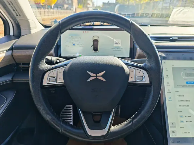 Xpeng P5 — Фото автомобиля 19
