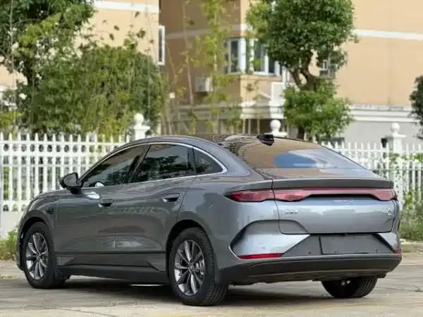 BYD Qin L — Фото автомобиля 7