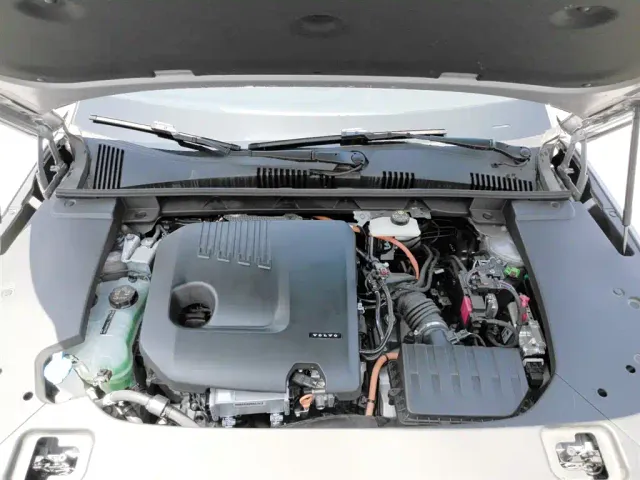 Volvo XC70 Plug-in Hybrid — Фото автомобиля 22