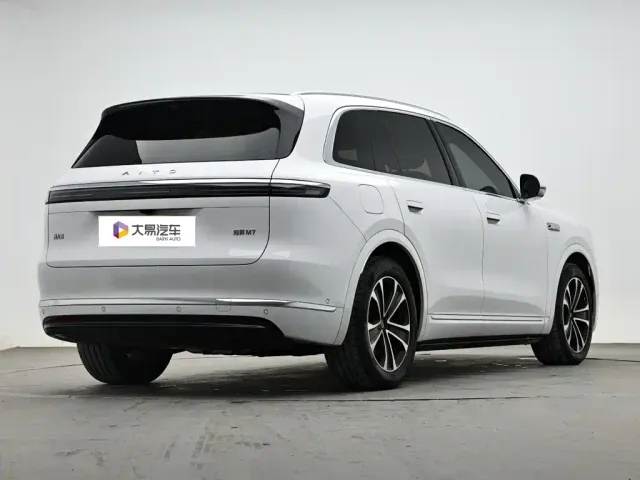 Aito M7 — Фото автомобиля 3