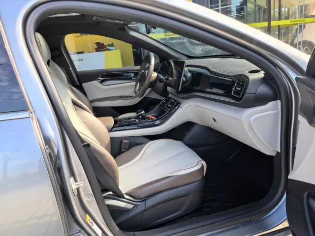 BYD Qin PLUS — Фото автомобиля 15