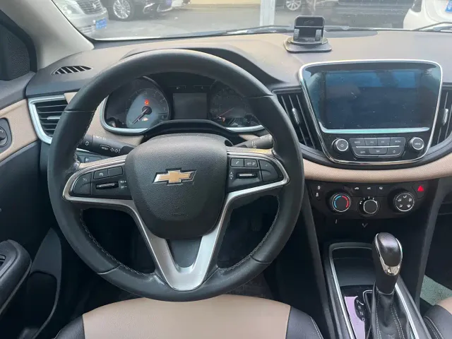 Chevrolet Monza — Фото автомобиля 10