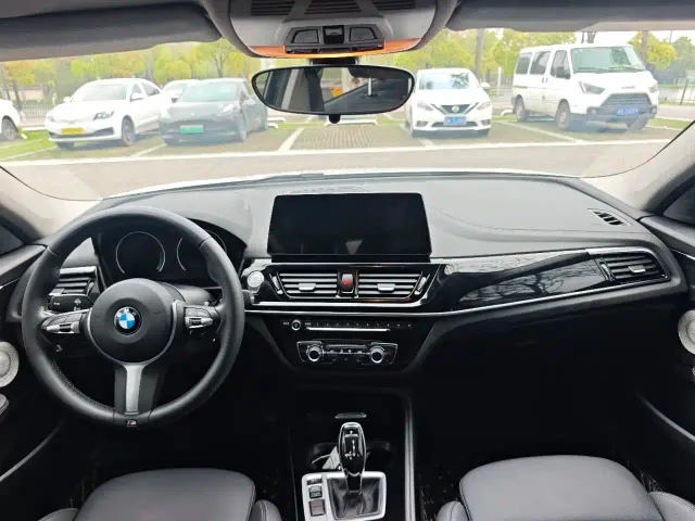 BMW 1 Series — Фото автомобиля 9