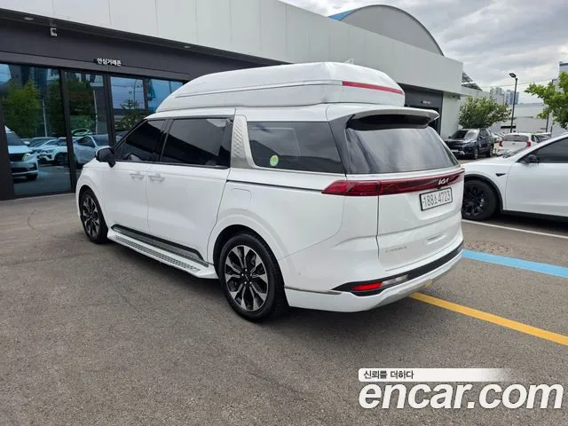 Kia Carnival Generation 4 — Фото автомобиля 4