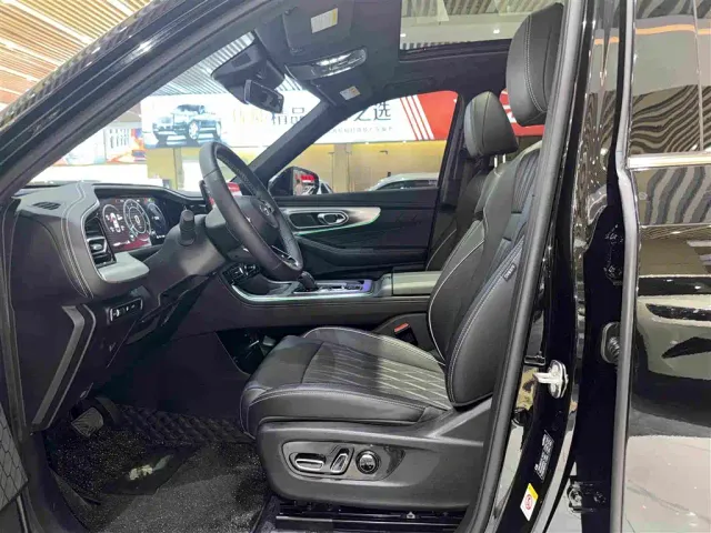 GAC Trumpchi GS8 — Фото автомобиля 10