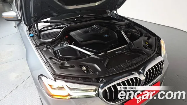 BMW 5 Series G30 — Фото автомобиля 5