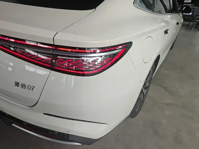 BYD Seal 07 DM-i — Фото автомобиля 23