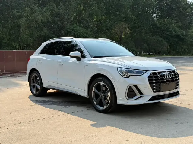 Audi Q3 — Фото автомобиля 3