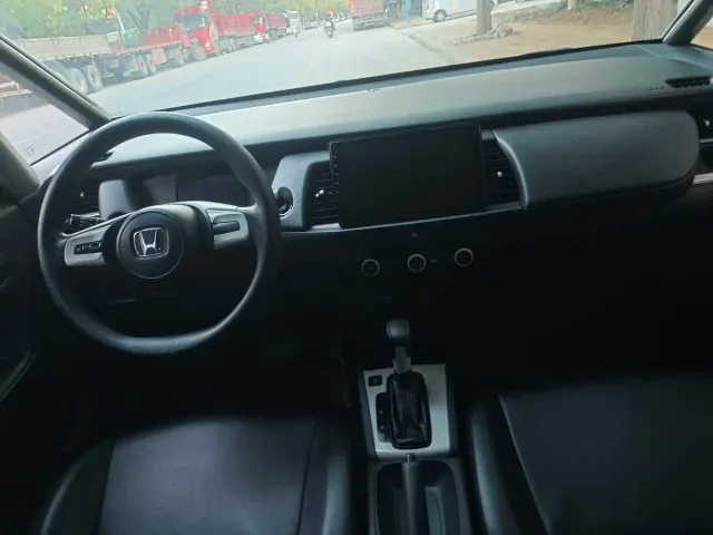Honda Fit — Фото автомобиля 5