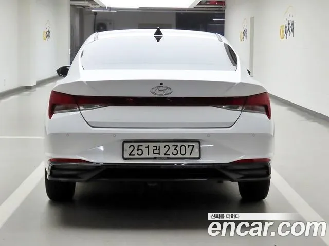 Hyundai Avante CN7 — Фото автомобиля 3