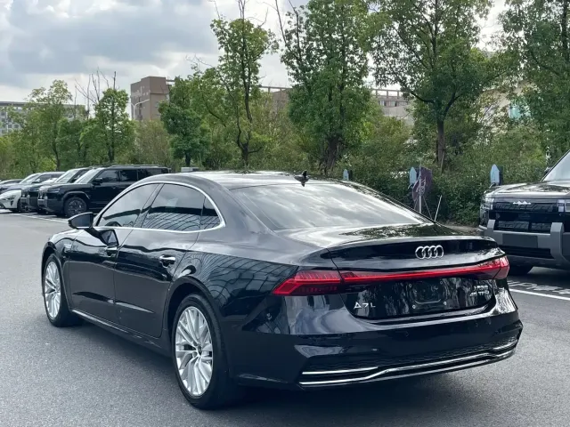 Audi A7L — Фото автомобиля 15