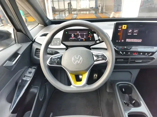 Volkswagen ID.3 — Фото автомобиля 10
