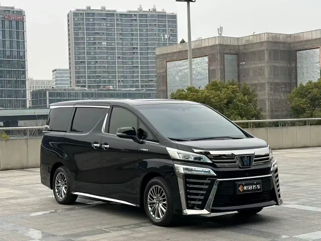 Toyota Vellfire — Фото автомобиля 3