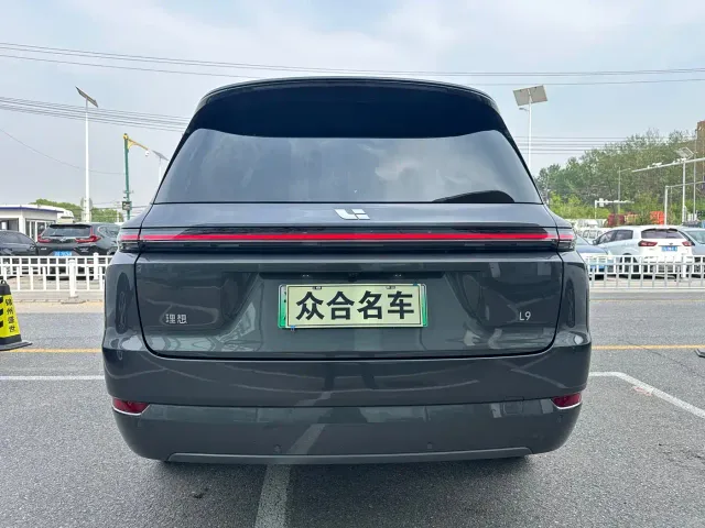Li Auto L9 — Фото автомобиля 6