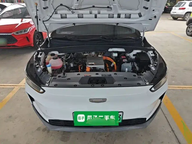 Geely Geometry C — Фото автомобиля 19