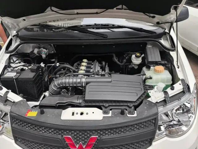 Wuling Hongguang — Фото автомобиля 10