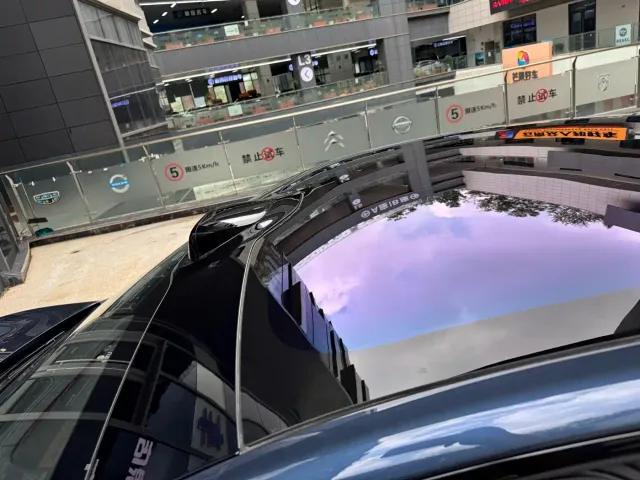Xiaomi SU7 — Фото автомобиля 24