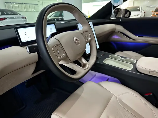 Nio ET5 Touring — Фото автомобиля 8