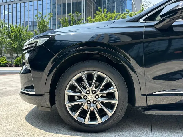 Buick Enclave — Фото автомобиля 24