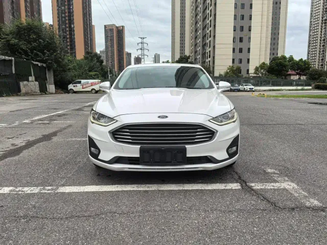 Ford Mondeo — Фото автомобиля 2
