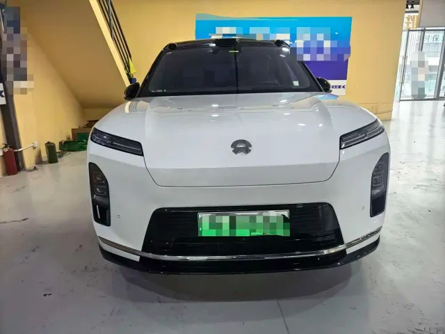 Nio ES8 — Фото автомобиля 2