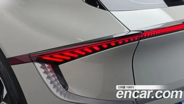 Kia EV6 — Фото автомобиля 8