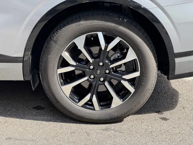 Ford Edge — Фото автомобиля 7