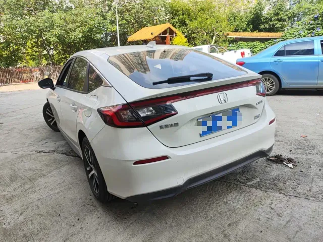 Honda Civic — Фото автомобиля 4