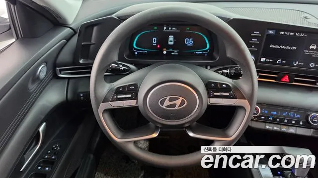 Hyundai AVANTE Новый Avante (CN7) — Фото автомобиля 12