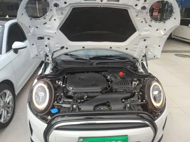 MINI Hatch — Фото автомобиля 19