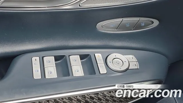 Genesis GV70 — Фото автомобиля 19